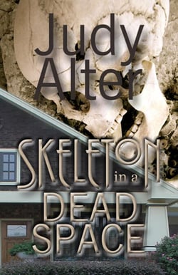Skeleton in a Dead Space - Kelly O'Connell Mysteries, #1