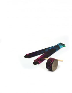 12 bracelets et 12 bâtonnets à gratter