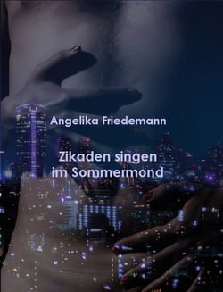 Zikaden singen im Sommermond