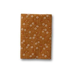 Coupon de tissu japonais - 45 x 55 cm - Fleurs et cœurs - Moutarde