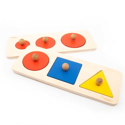 Les premiers puzzles Montessori