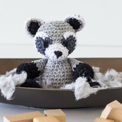 KIT CROCHET HOOOKED RATON LAVE
