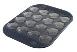 Moule à 16 tartelettes cannelées Mastrad - Silicone - Gris fumé