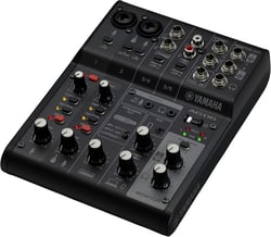 Yamaha AG06MK2 Table de mixage en direct 6 canaux avec interface audio USB - Pour Windows, Mac, iOS et Android - Noir	