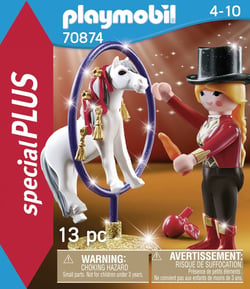 Artiste avec poney