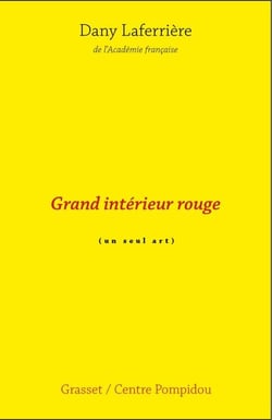 Grand intérieur rouge