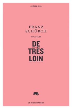 De très loin