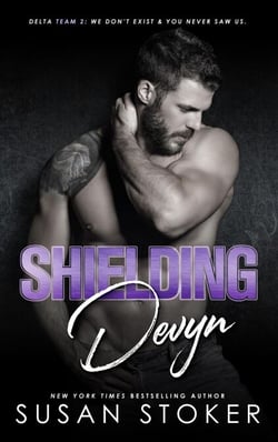 Shielding Devyn - Delta Team Two, #6