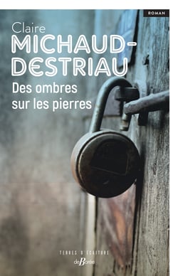 Des ombres sur les pierres
