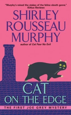 Cat on the Edge - A Joe Grey Mystery