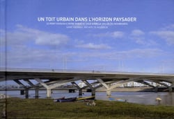 Un toit urbain dans l'horizon paysager