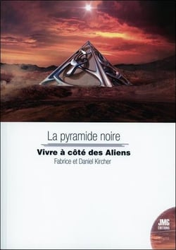 La pyramide noire : vivre au côté des Aliens