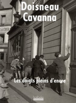 Les doigts pleins d'encre