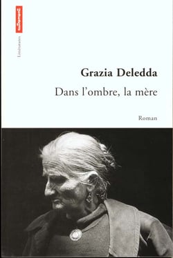 Dans l'ombre, la mere
