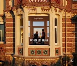 Passer les murs : dehors/dedans, néo-normand