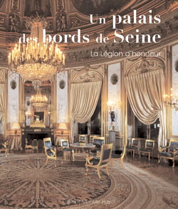 Un palais des bords de Seine- la légion d'honneur