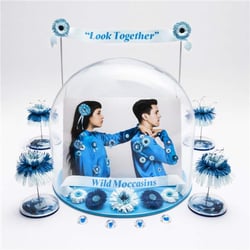 Look together