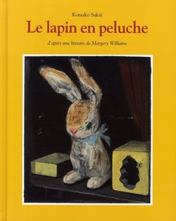 Le lapin en peluche
