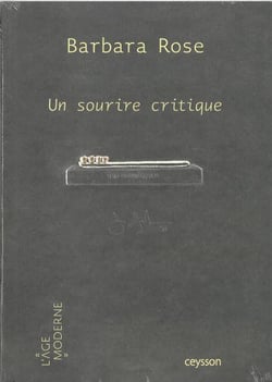 Un sourire critique