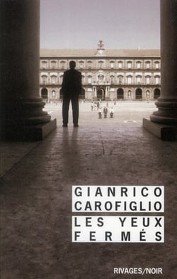 Les yeux fermés