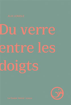 Du verre entre les doigts