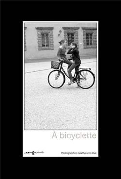 À bicyclette