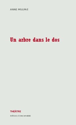 Un arbre dans le dos