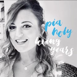 Loving years - Pia Holy