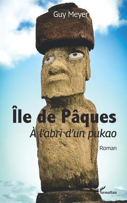Île de Pâques, à l'abri d'un pukao