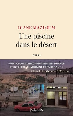Une piscine dans le désert