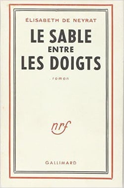 Le sable entre les doigts