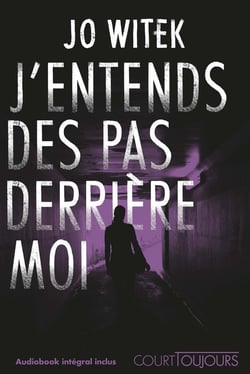 J'entends des pas derrière moi