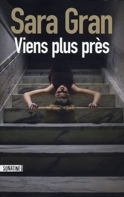 Viens plus près