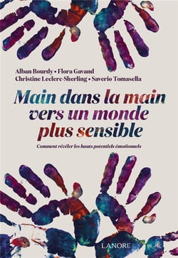Main dans la main vers un monde plus sensible