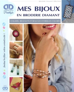 Mes bijoux en broderie diamant - colliers bracelets et boucles d'oreilles colorés