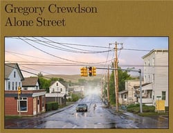 Gregory Crewdson Alone Street /anglais