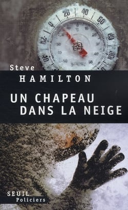 Un chapeau dans la neige