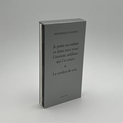 Je porte un enfant et dans mes yeux l'étreinte sublime qui l'a conçu - le cordon de soie
