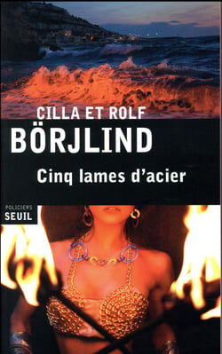 Cinq lames d'acier