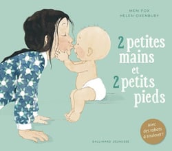2 petites mains et 2 petits pieds