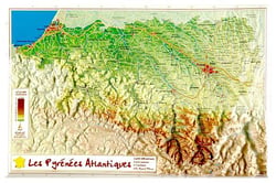 PYRENEES ATLANTIQUES 21,3 X 31,1 CM