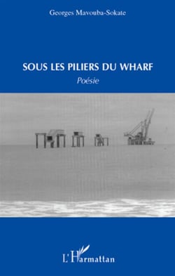 Sous les piliers du Wharf