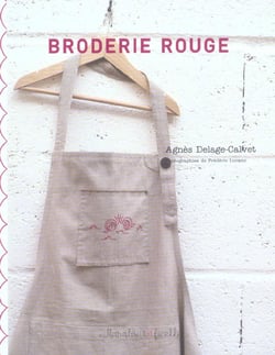Broderie rouge