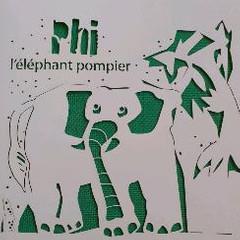 Phi, l'éléphant pompier