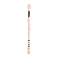 Fil à broder DMC - Coton perlé n°8 - Rose poudré nacré 818