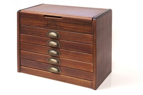 Meuble en bois vintage - 500 échevettes de fil