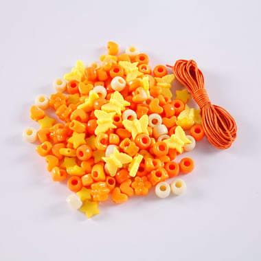 Sachet de perles oranges en plastique avec cordon - Créalia