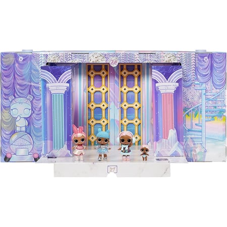 L.O.L. Surprise OMG Fashion Show Mega Runway Peluche et Doudou Jeux d eveil Cultura
