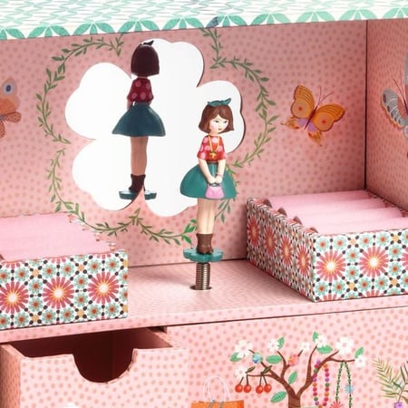 media/mkp/2864376594544265a5170e4e3a4e80aa_c9baf