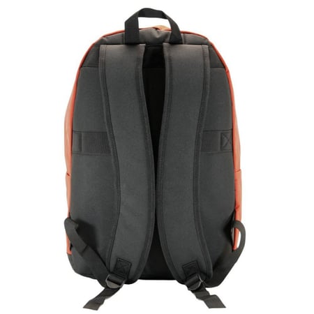 sac à dos avec boutons et arrondi coins représentant moderne Voyage